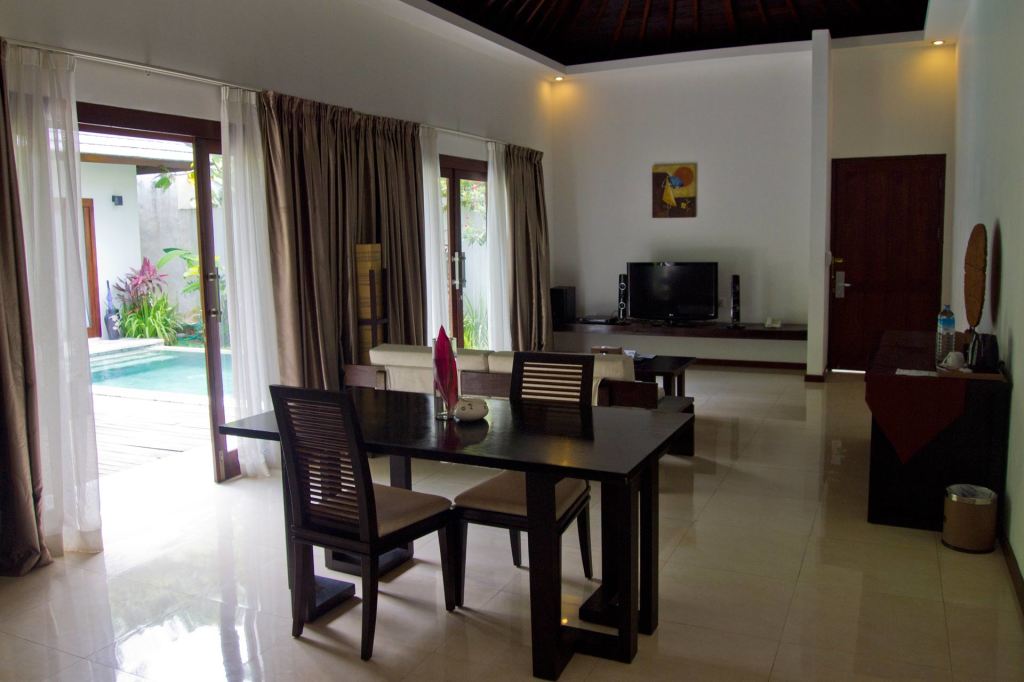 Wohnzimmer in der Angsana Villa im Kebun Villas & Resort