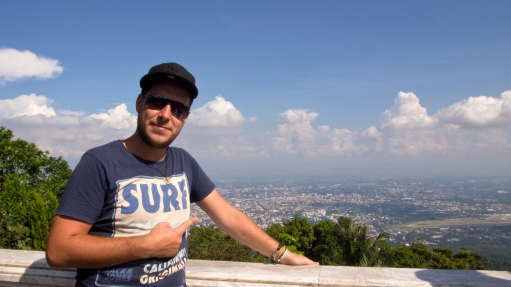 Tobi and the view over Chiang Mai from the Wat Phra That Doi Suthep