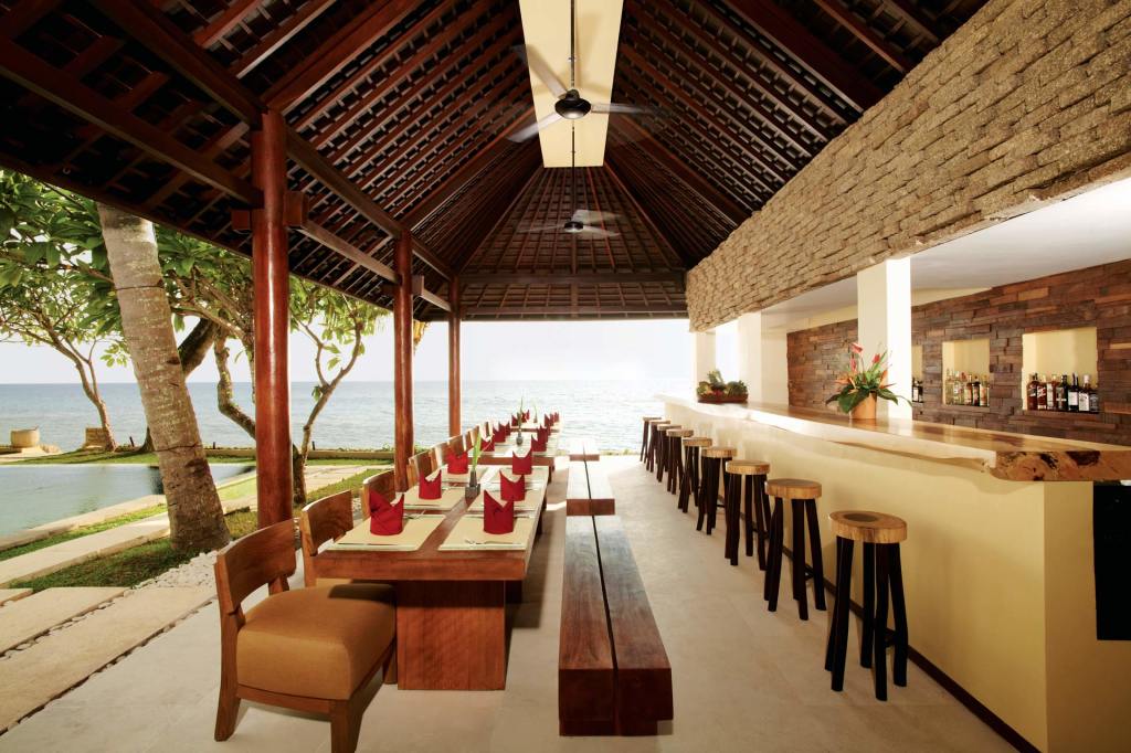 Die Nooq Bar im Qunci Villas auf Lombok