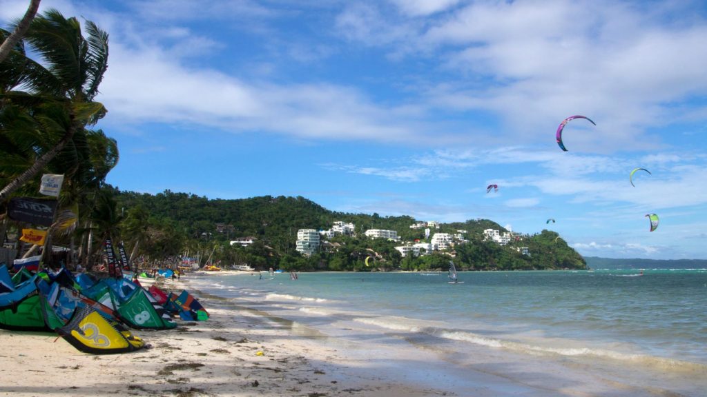 Kite surfers at Bulabog Beach, Boracay