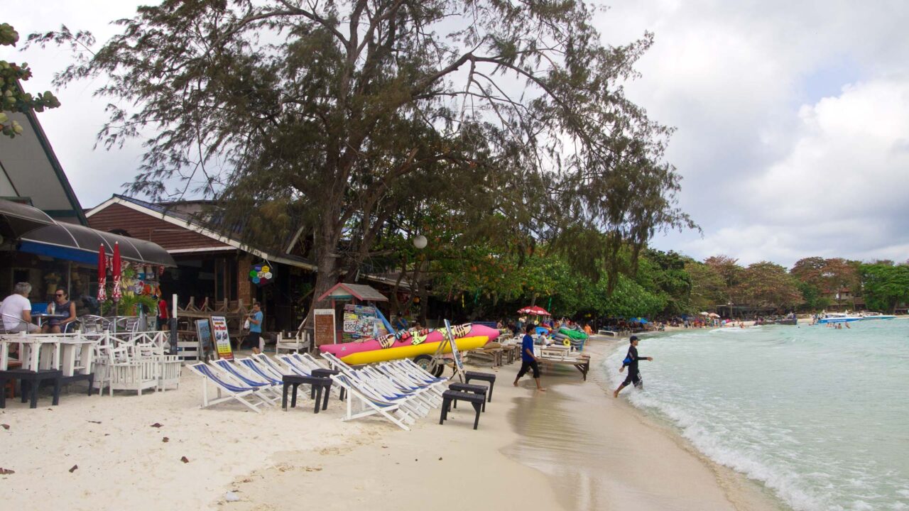 Ao Wong Duan - Full Moon Beach, Koh Samet