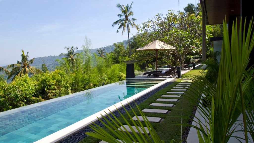 Outdoor area and the infinity pool of The Puncak