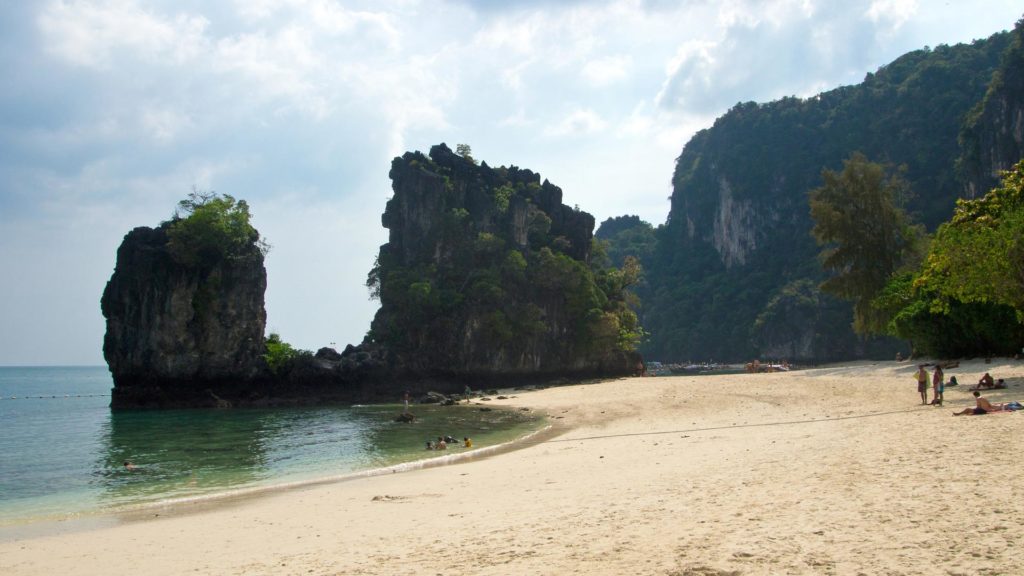 The rock which seperates the two beaches of Hong Island