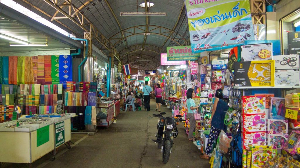Der Tha Sadet Indochina Market in Nong Khai