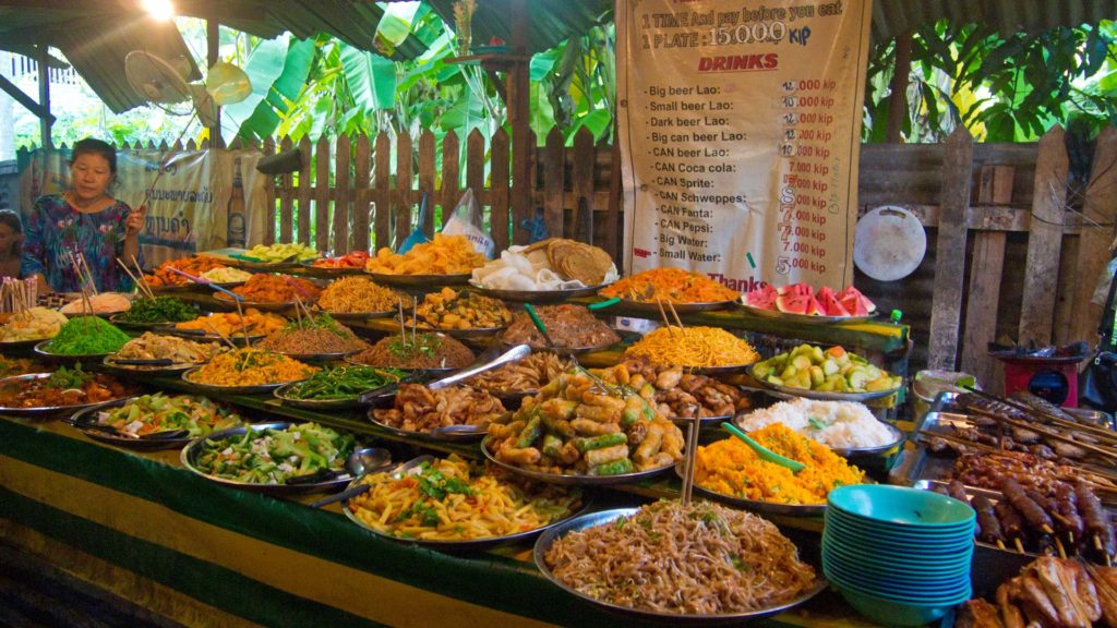 Vegetarisches Buffet in Luang Prabang, Laos