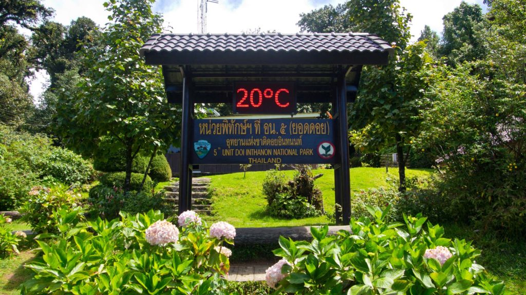 Nur 20 Grad auf der Spitze des Doi Inthanon in der Nähe von Chiang Mai