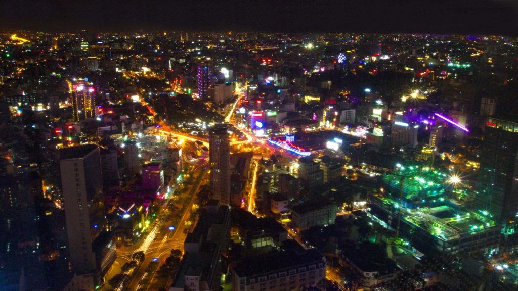 Aussicht vom Saigon Skydeck auf den Ben Thanh Market bei Nacht, Ho Chi Minh City
