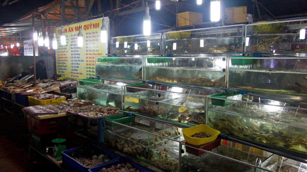 Seafood auf dem Dinh Cau Nachtmarkt in Duong Dong auf Phu Quoc