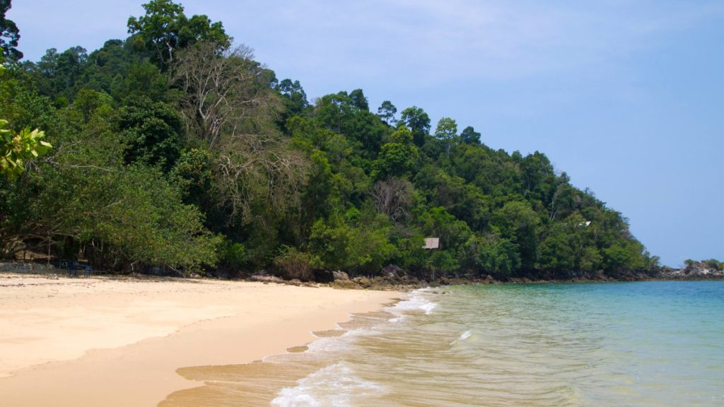 Der Ao Kwang Peeb, auch Monkey Bay genannt, im Norden von Koh Phayam