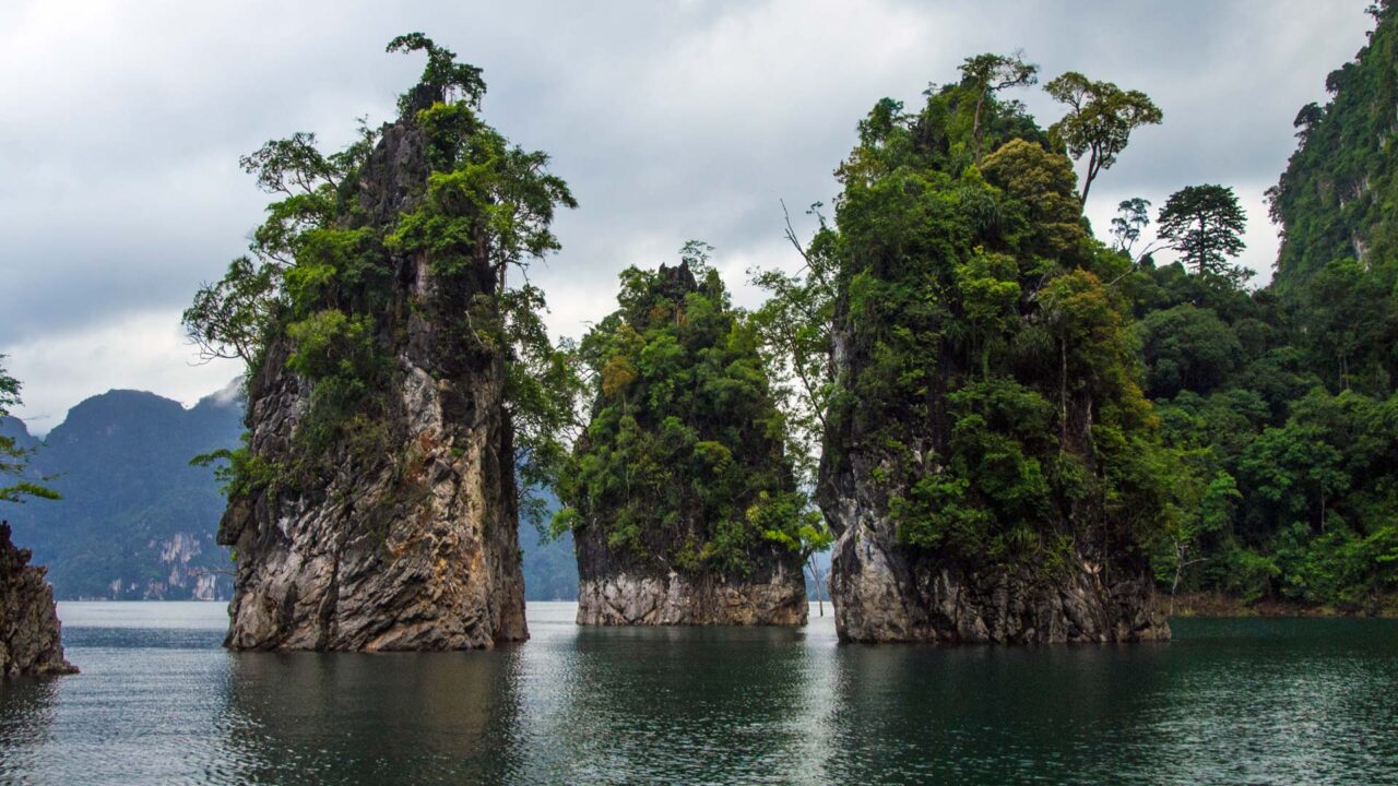 Hin Sam Glur, die drei berühmten Felsen im Khao Sok Nationalpark