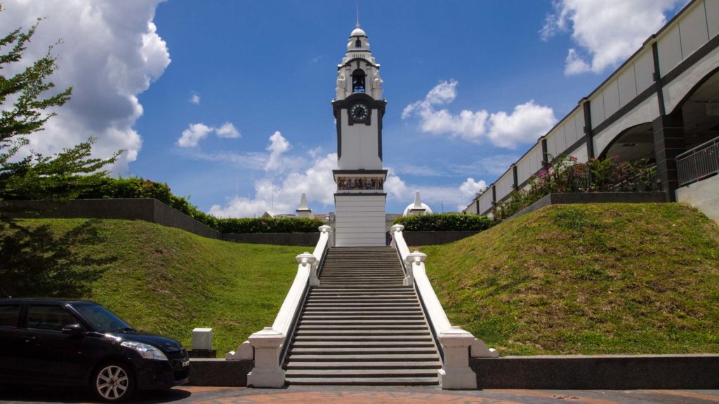 Der berühmte Birch Memorial Clock Tower auf dem Heritage Trail von Ipoh