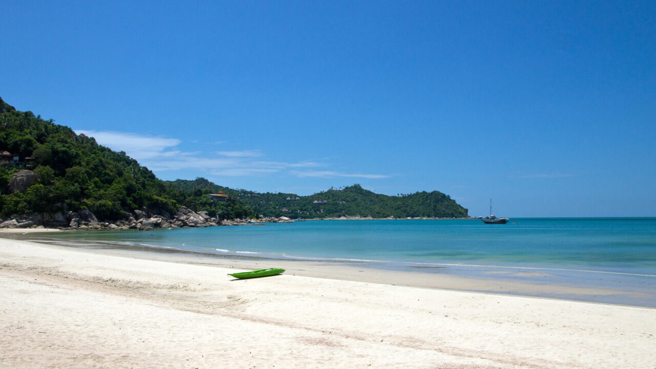 Aussicht vom Thong Nai Pan Yai auf das Meer und die Bucht des Thong Nai Pan Noi