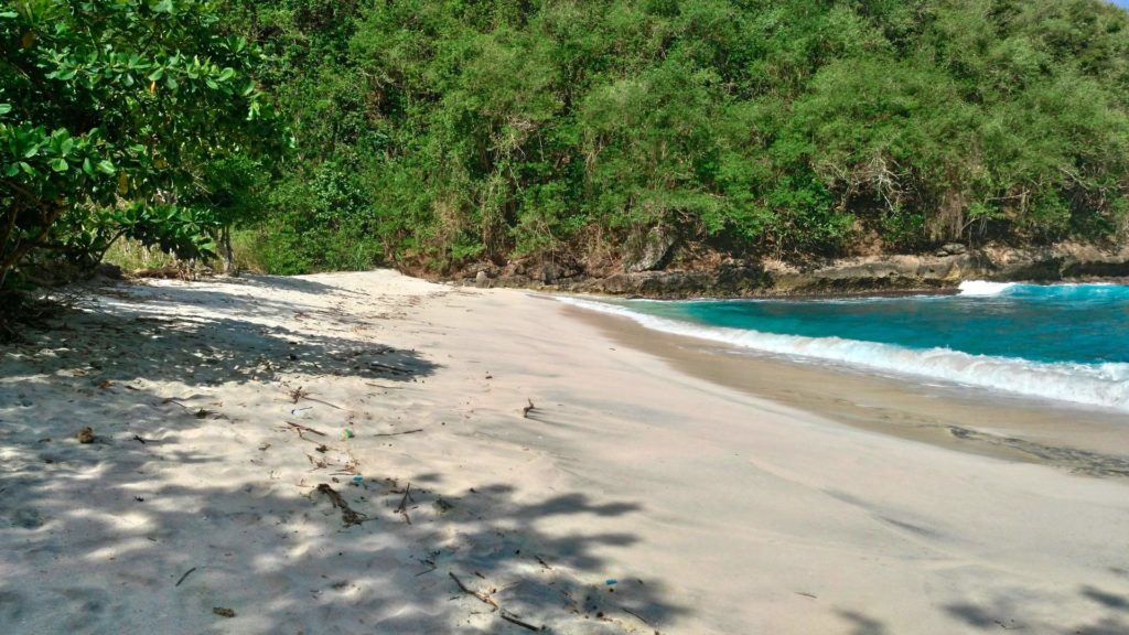 The lonely Pandan Beach on Nusa Penida