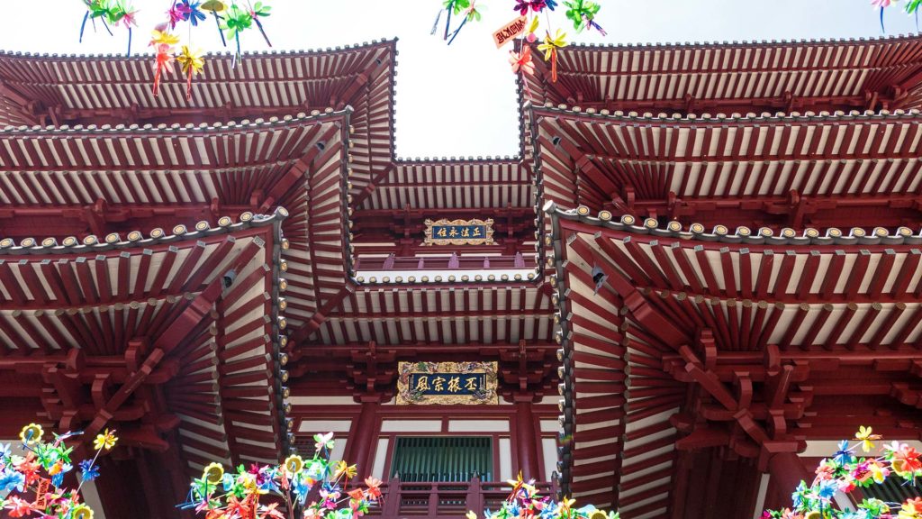 The inside of the Buddha Tooth Relic Temple
