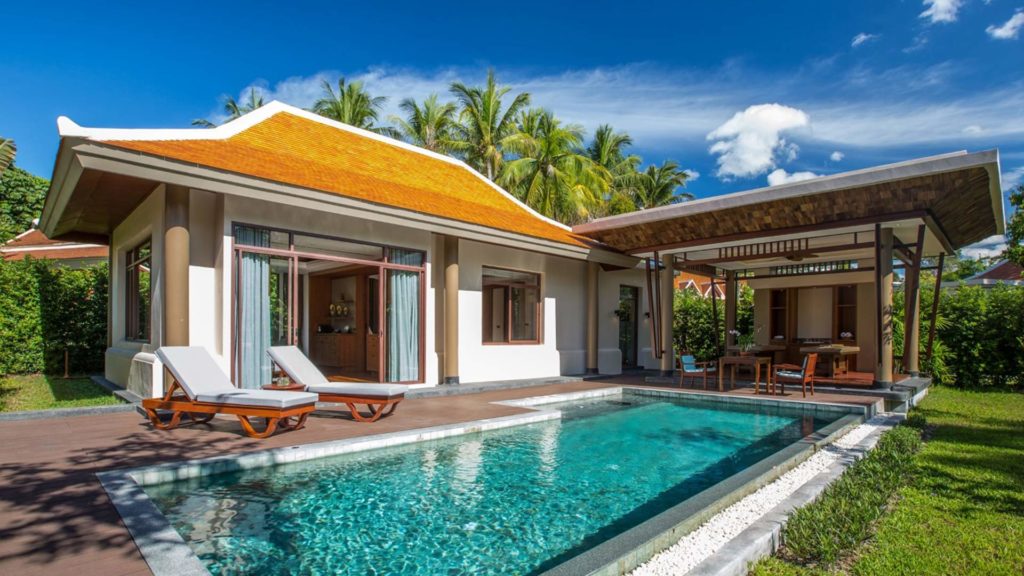 The Grand Deluxe Pool Villa of the Santiburi Samui Beach Resort & Spa in Maenam