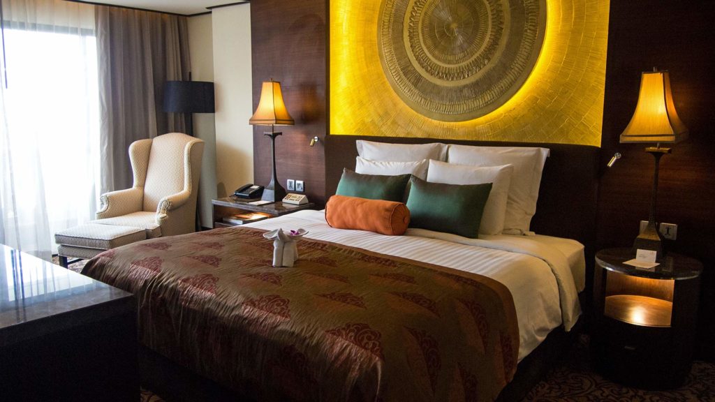 The comfortable rooms in the Anantara Riverside Bangkok Resort