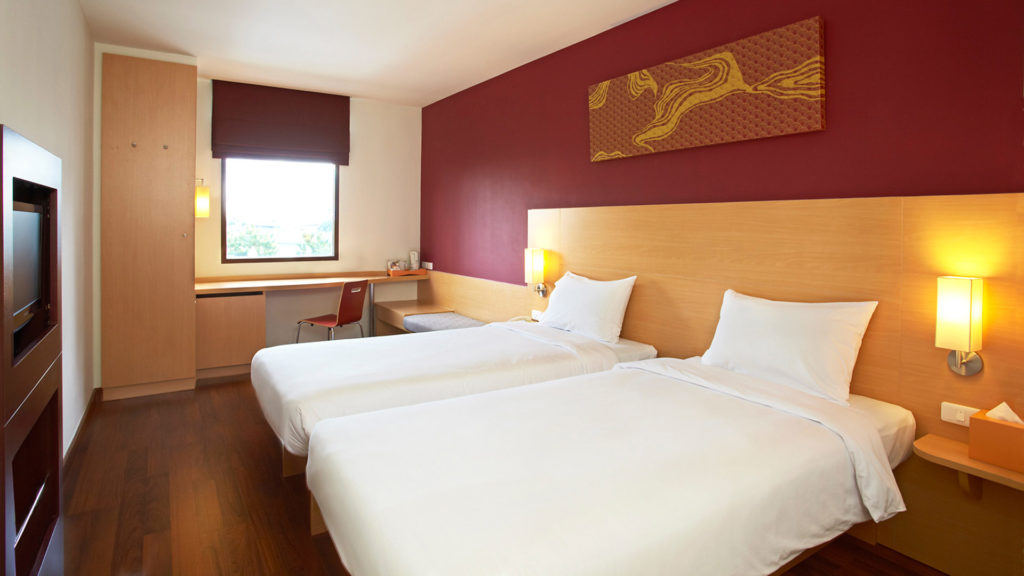 The cozy rooms of the Ibis Riverside in Bangkok