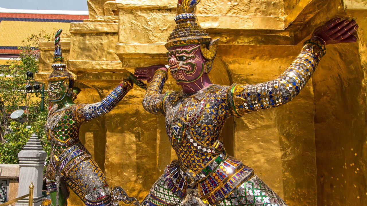 Statuen im Wat Phra Kaew, Königspalast in Bangkok