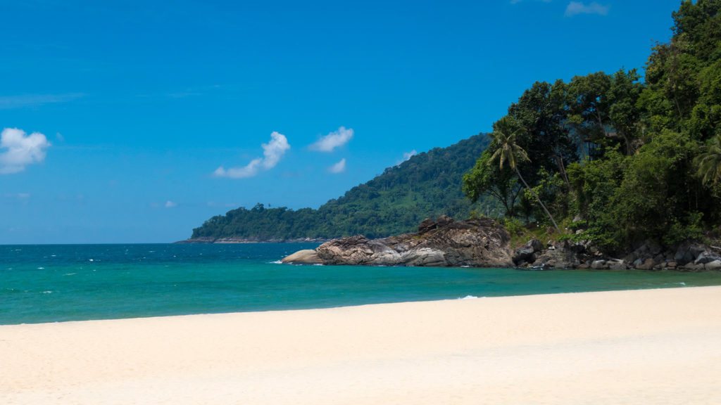 Traumhafter Strandabschnitt des Juara Beach auf Tioman