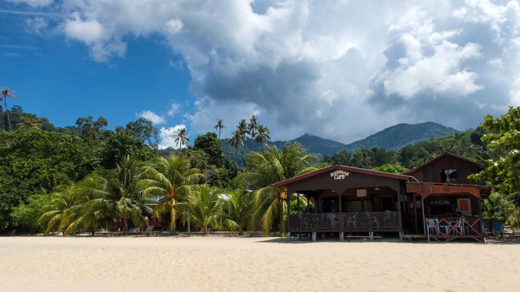 Das Bushman Cafe direkt am Juara Beach, Tioman