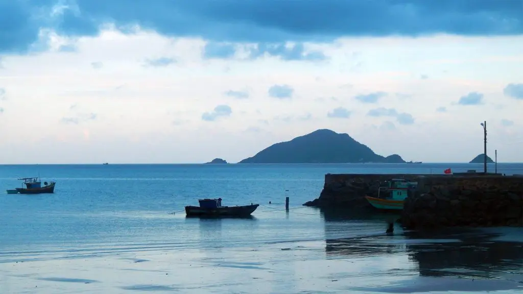 Aussicht vom Strand von Con Dao Town auf die Nachbarinseln