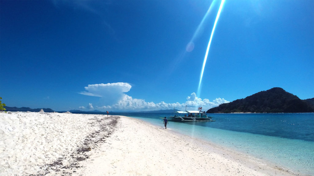 White sand beach on Takling Island in Linapacan, Palawan
