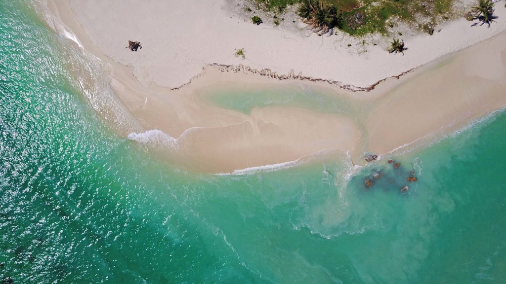 Karma Beach, bekannt als die Sandbank am Sunrise Beach von Koh Lipe