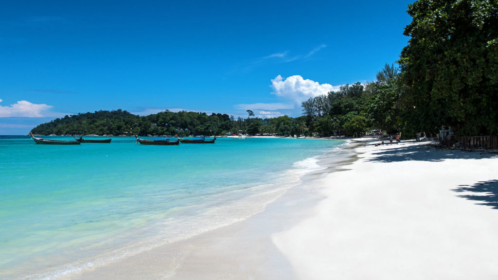 Der weiße Pattaya Beach von Koh Lipe