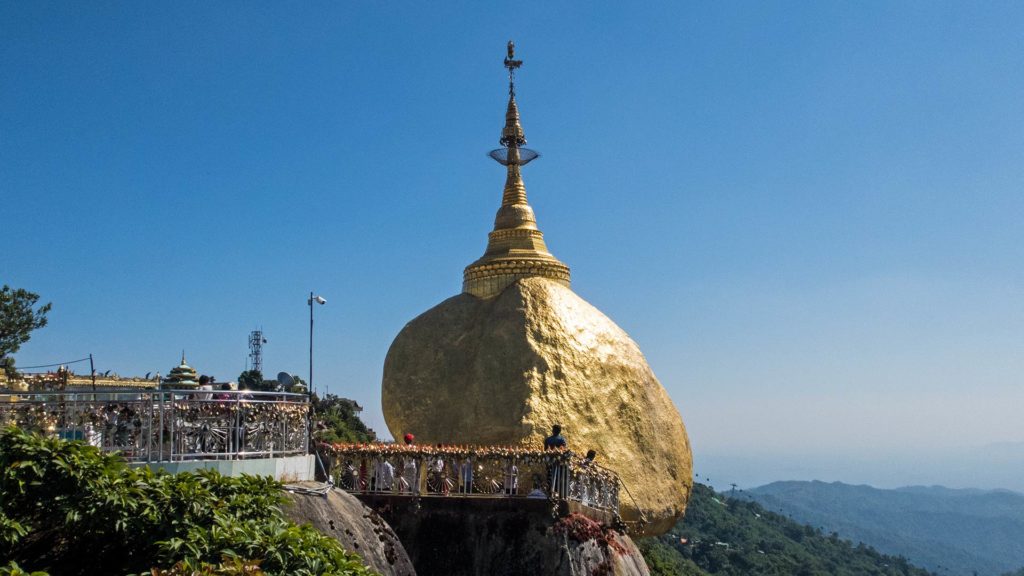 Aussicht auf den Golden Rock