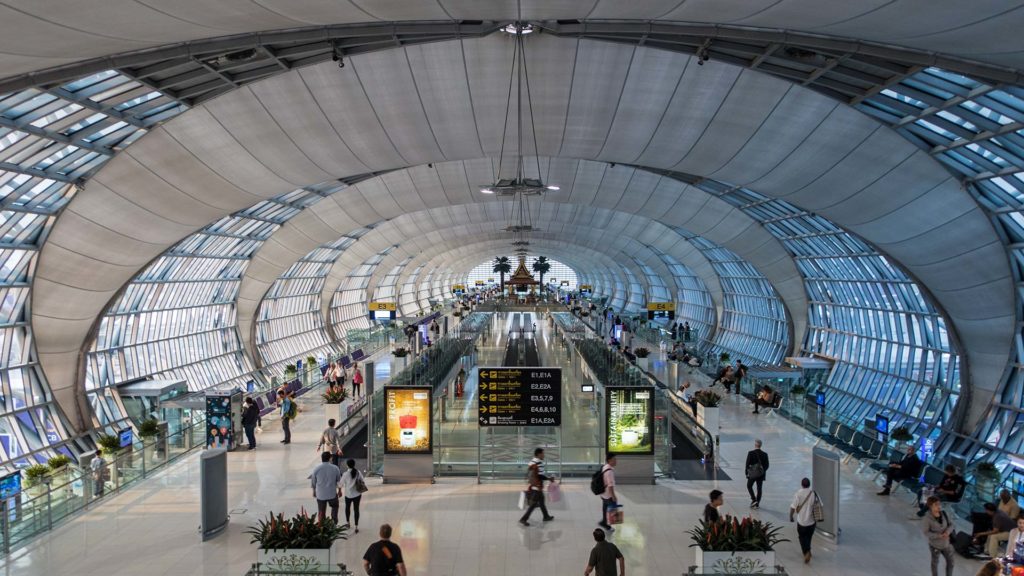 Der Abflugbereich des Suvarnabhumi Airport in Bangkok