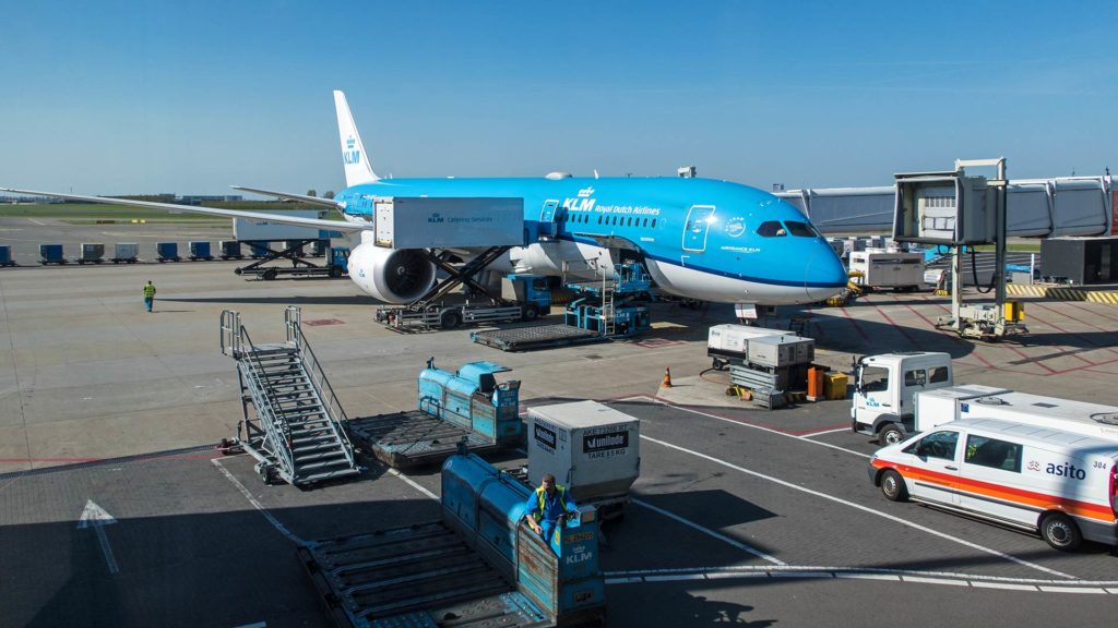 KLM Flugzeug am Amsterdam Schiphol Flughafen