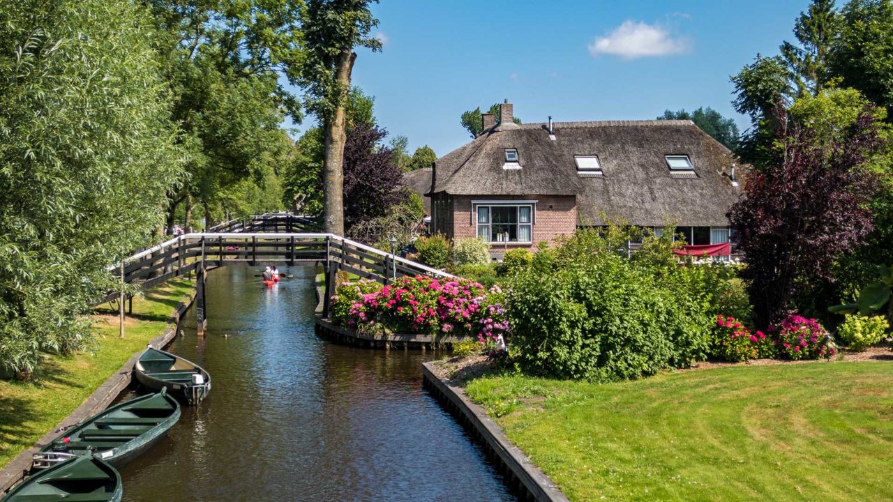Giethoorn and its many canals