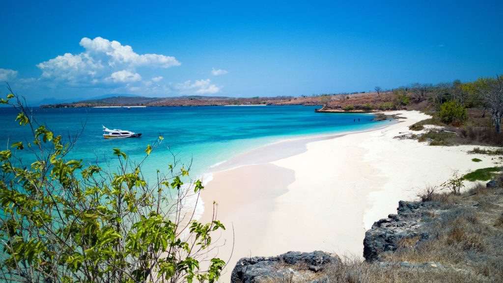 View oft he dream beach at Gili Sunut in East Lombok