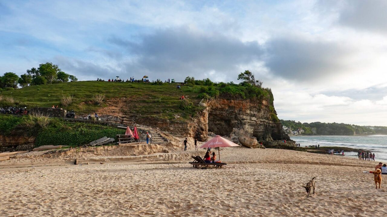 Dreamland Beach in Uluwatu, Bali