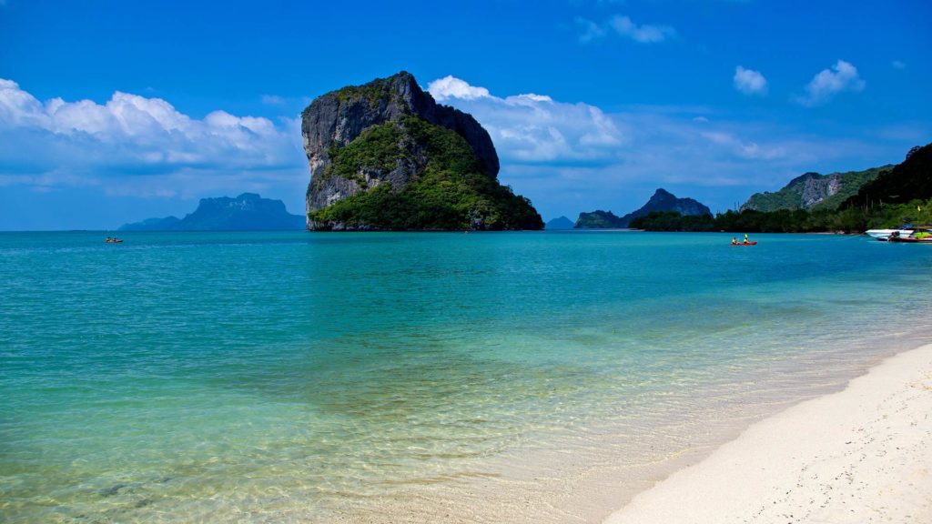 The beach on Koh Phaluai in the Ang Thong National Park