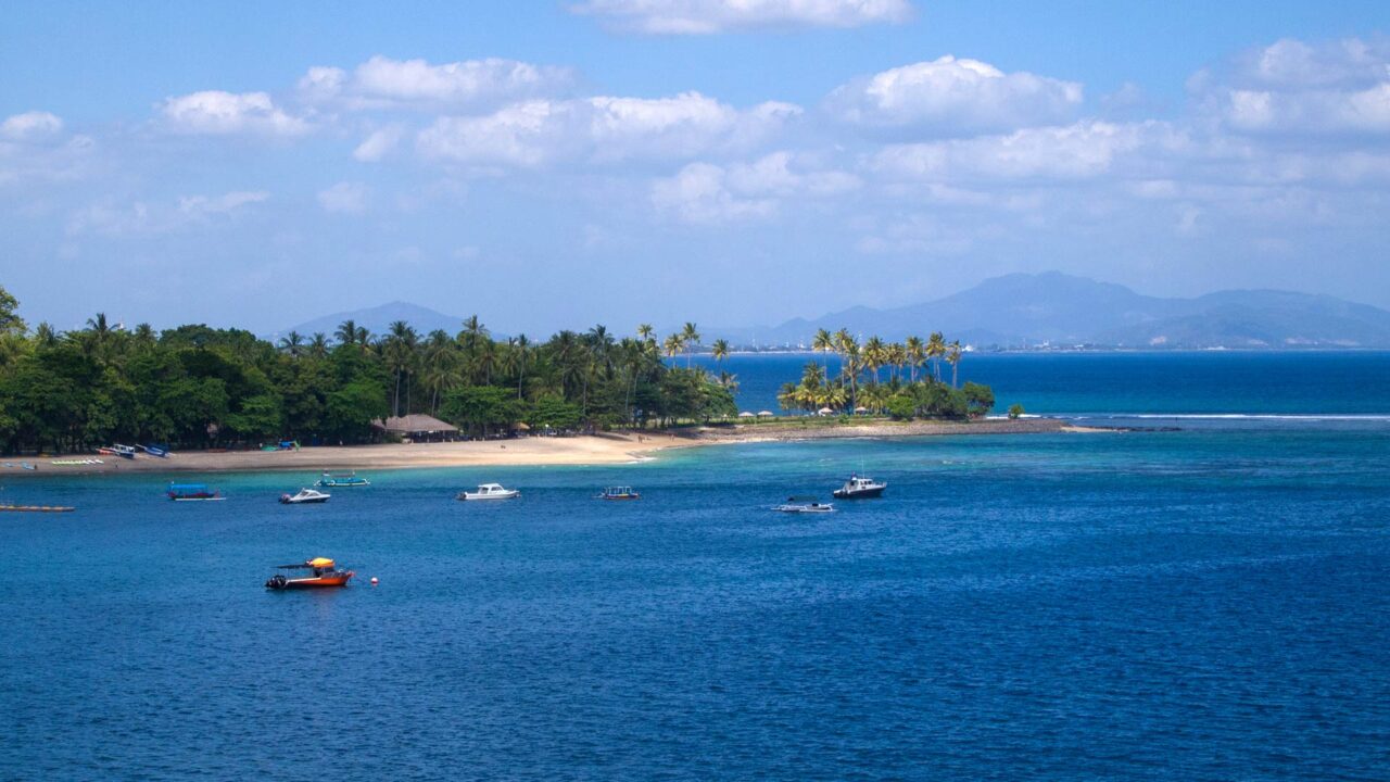 Aussicht auf Senggigi Beach und Ampenan und Mataram im Hintergrund, Rollertour Lombok