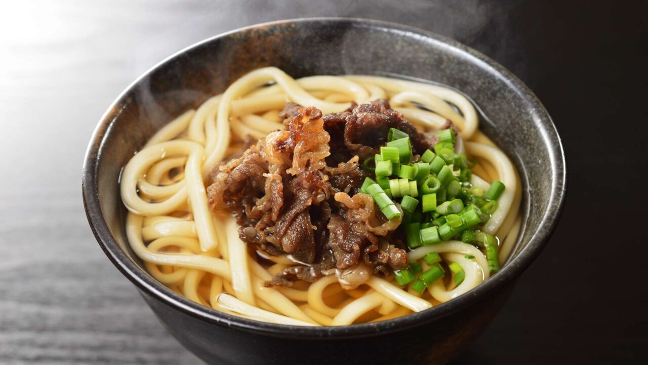 Udon Suppe in einem Restaurant in Kagoshima, Japan