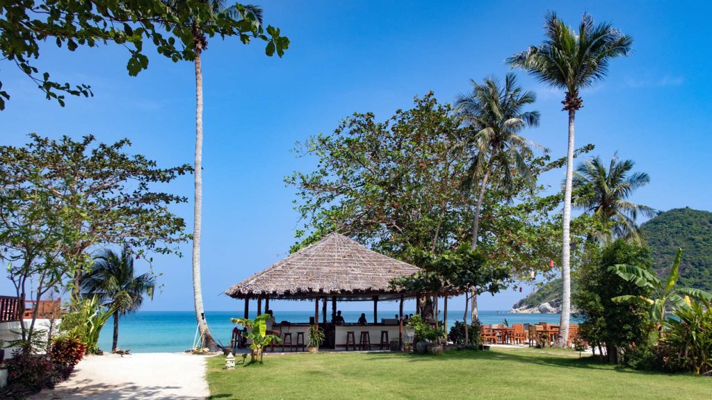 The beach bar of Pingchan Resort at Thong Nai Pan Yai Beach, Koh Phangan