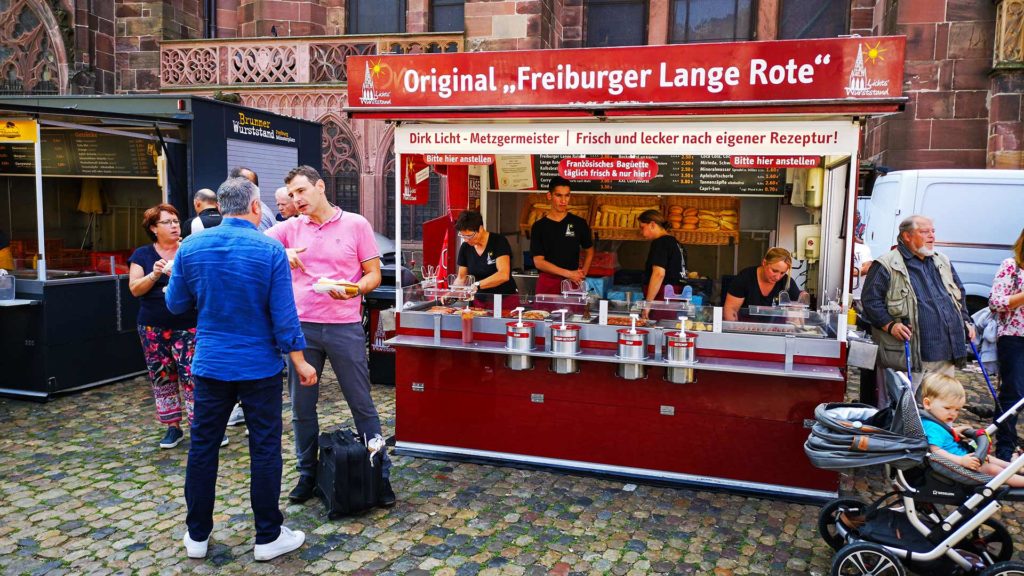 Die originale lange Rote, Bratwurst aus Freiburg