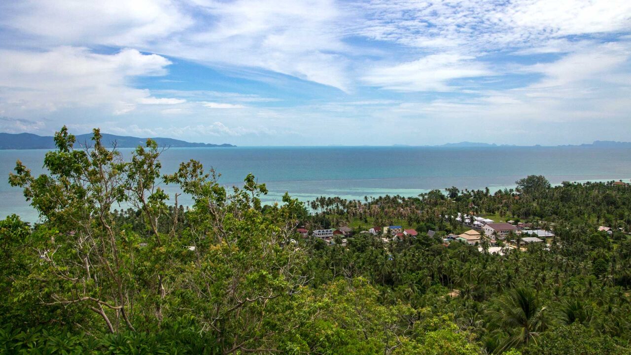 Aussicht vom Wat Khao Tam auf Koh Phangan und Koh Samui