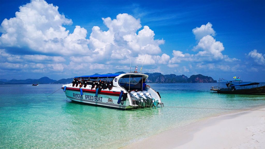 Speedboat on the Krabi 4 Island Tour