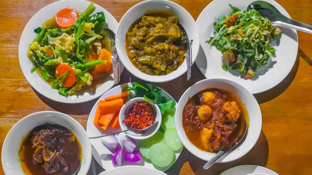 Currys (Curry Set) in Myanmar