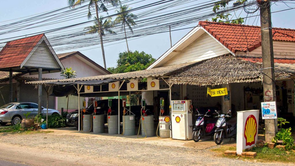 Vintage Shell Tankstelle auf Koh Chang
