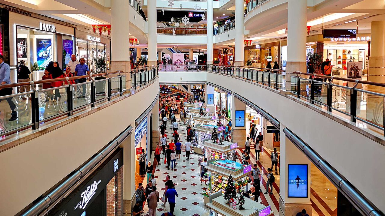 Die Suria KLCC Shoppingmall an den Petronas Towers in Kuala Lumpur