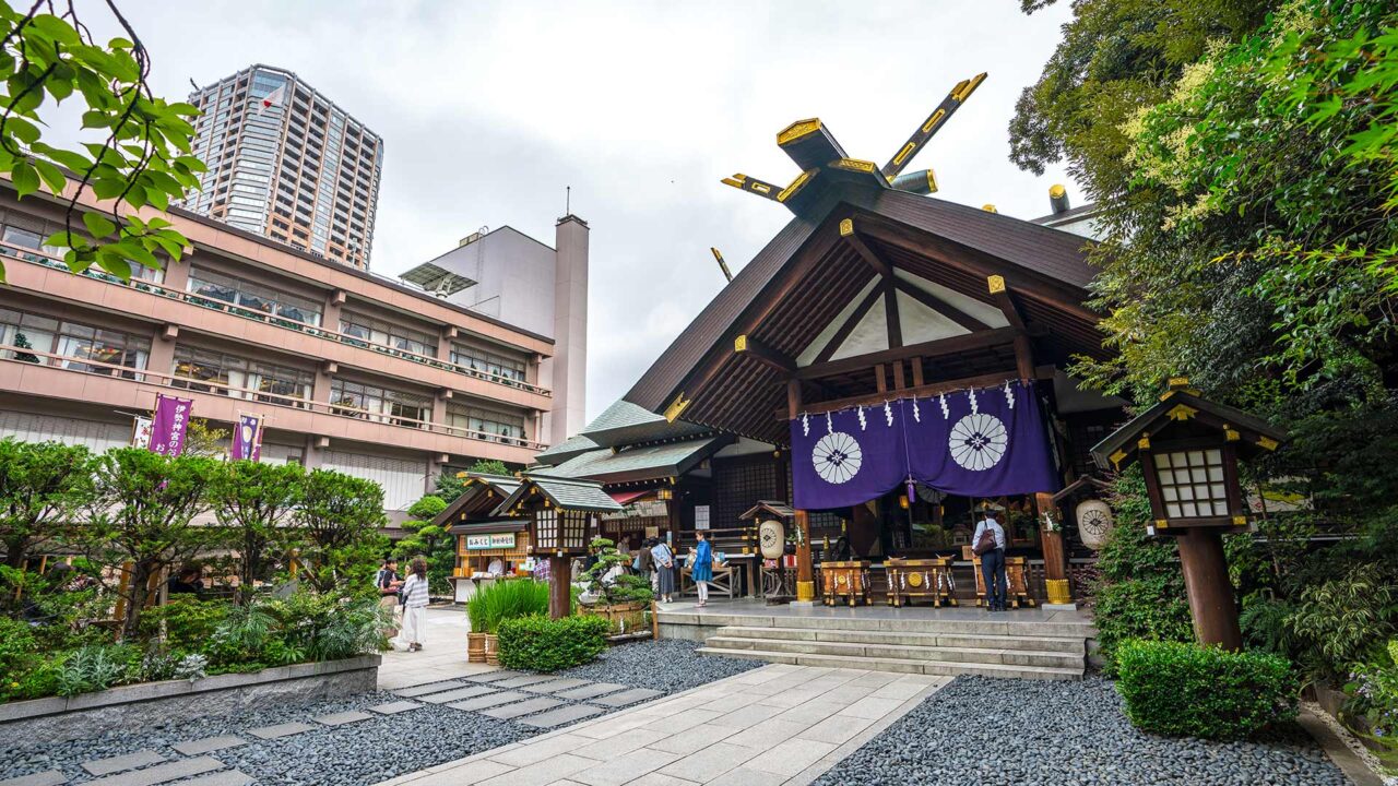 Der Tokyo Daijingu Schrein im Akihabara Viertel