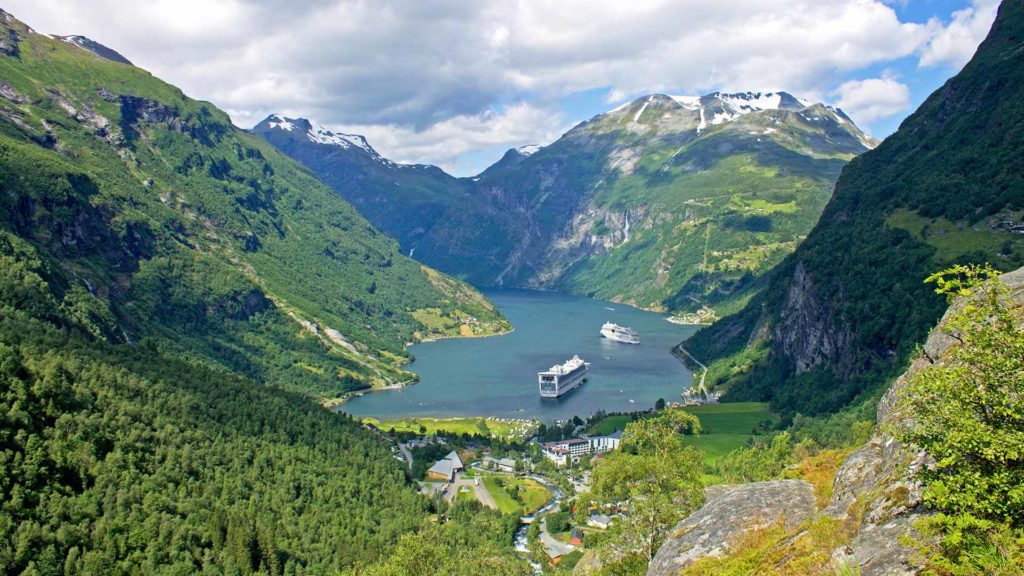 View of Geiranger from the Flydalsjuvet viewpoint
