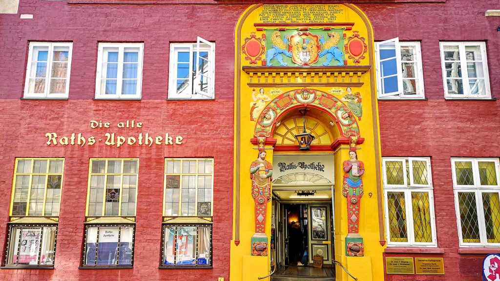 Die alte Raths-Apotheke in der Bäckerstrasse in Lüneburg