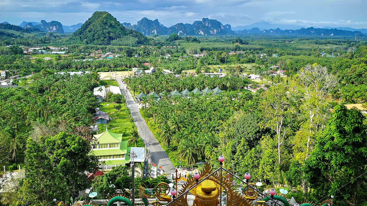 Ausblick vom Mountain Buddha Tempel, einer von Krabis Viewpoints