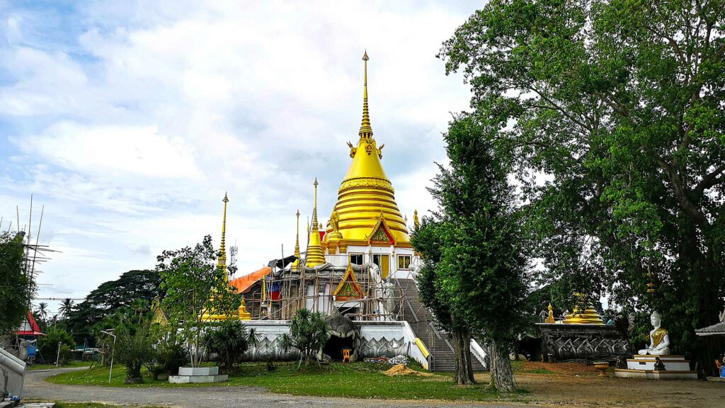 Der Wat Ang Thong auf dem Weg nach Ban Krut