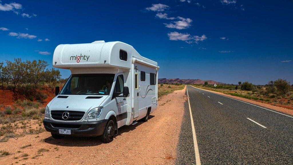 Wohnmobil im Outback in Australien